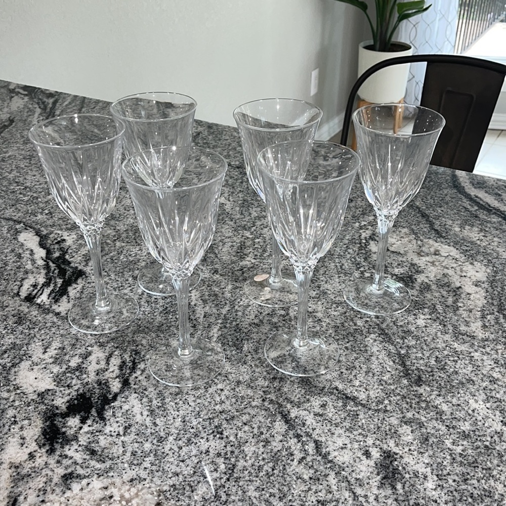 Set of 6 Glass Drinkware